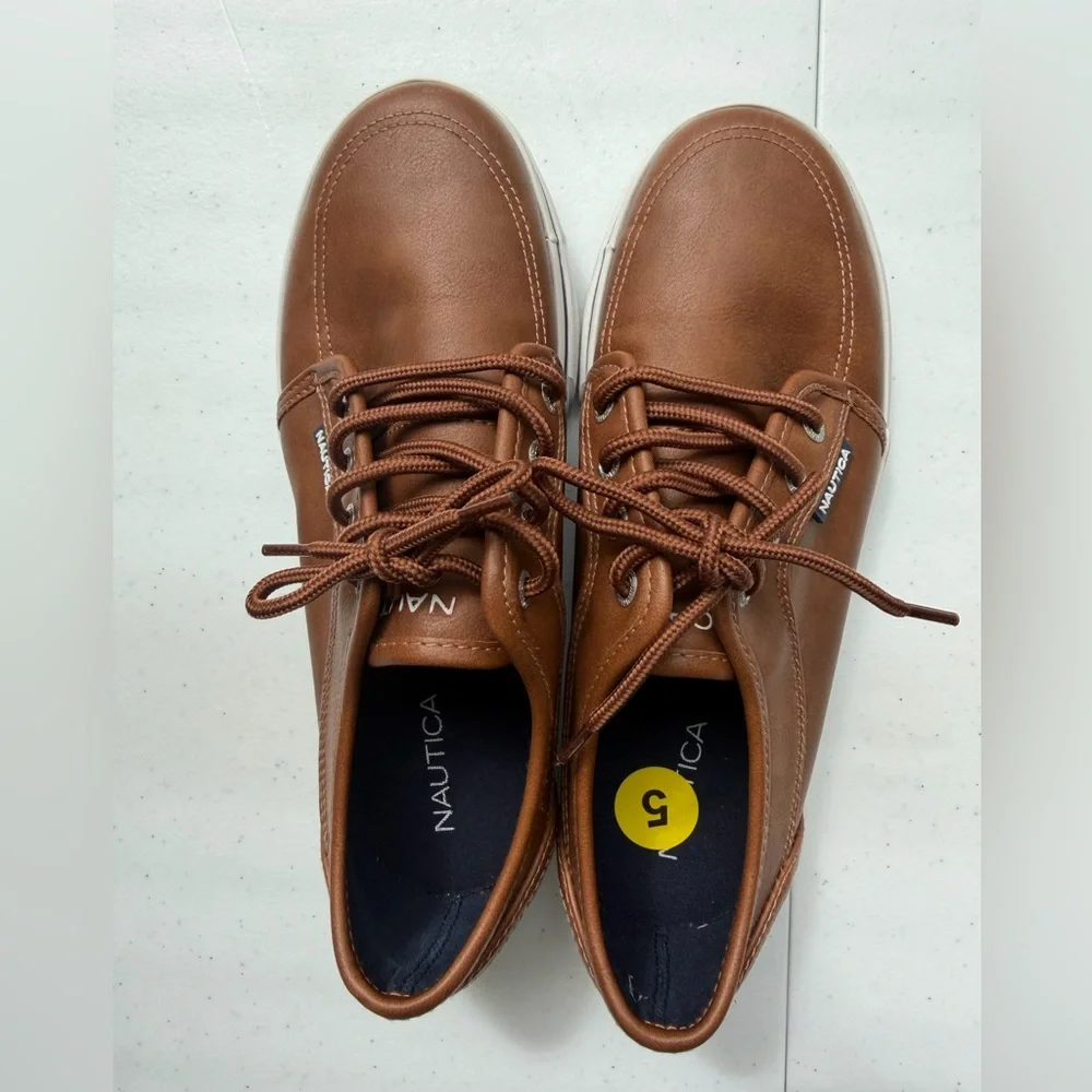 Nautica Men's Tan/Brown Leather Lace-Up Boat Shoes